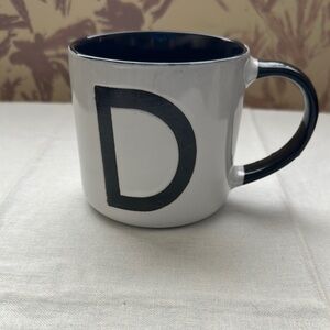 Monogram D White and Black Mug